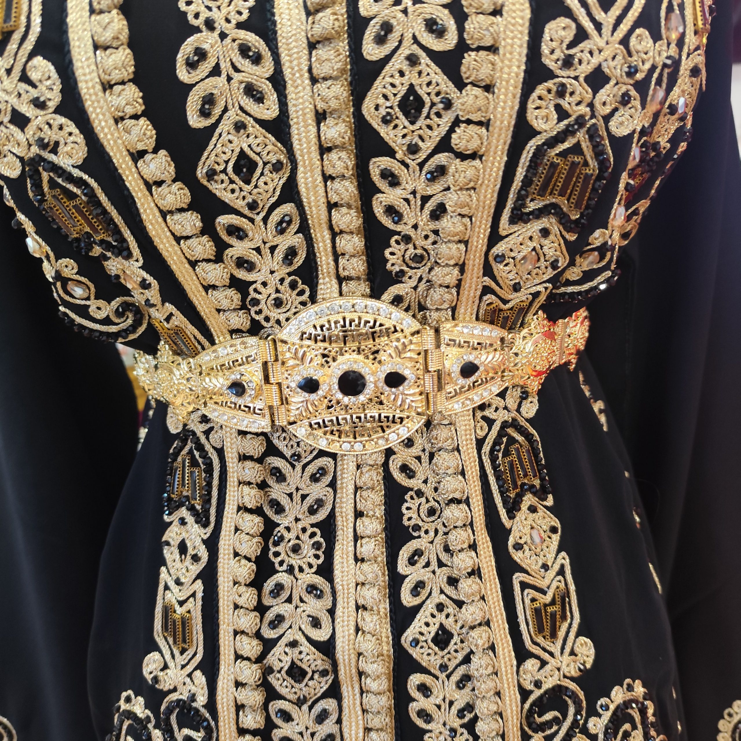 🎀 Ceinture artisanale pour caftan – Élégance et finesse du détail
