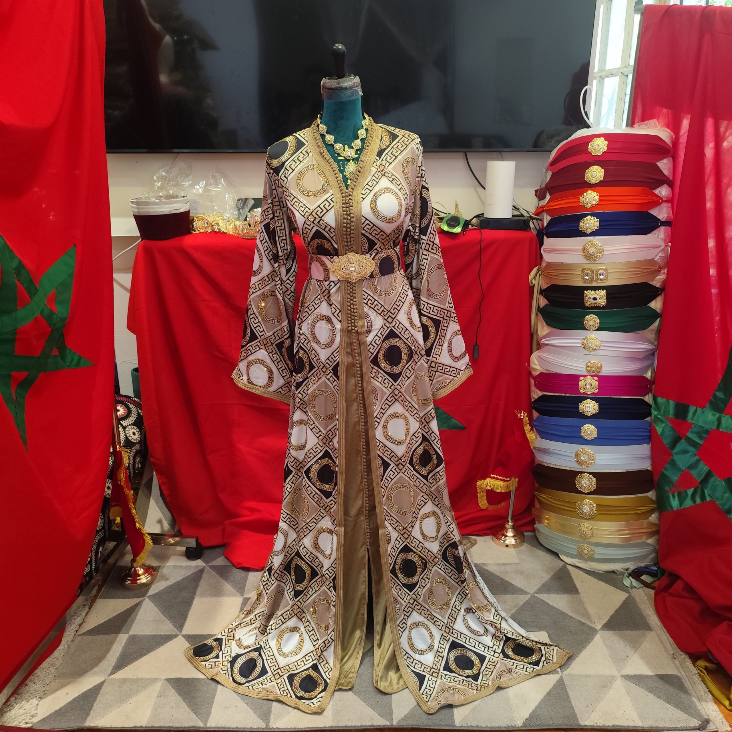 caftan marocain neuf avec ceinture